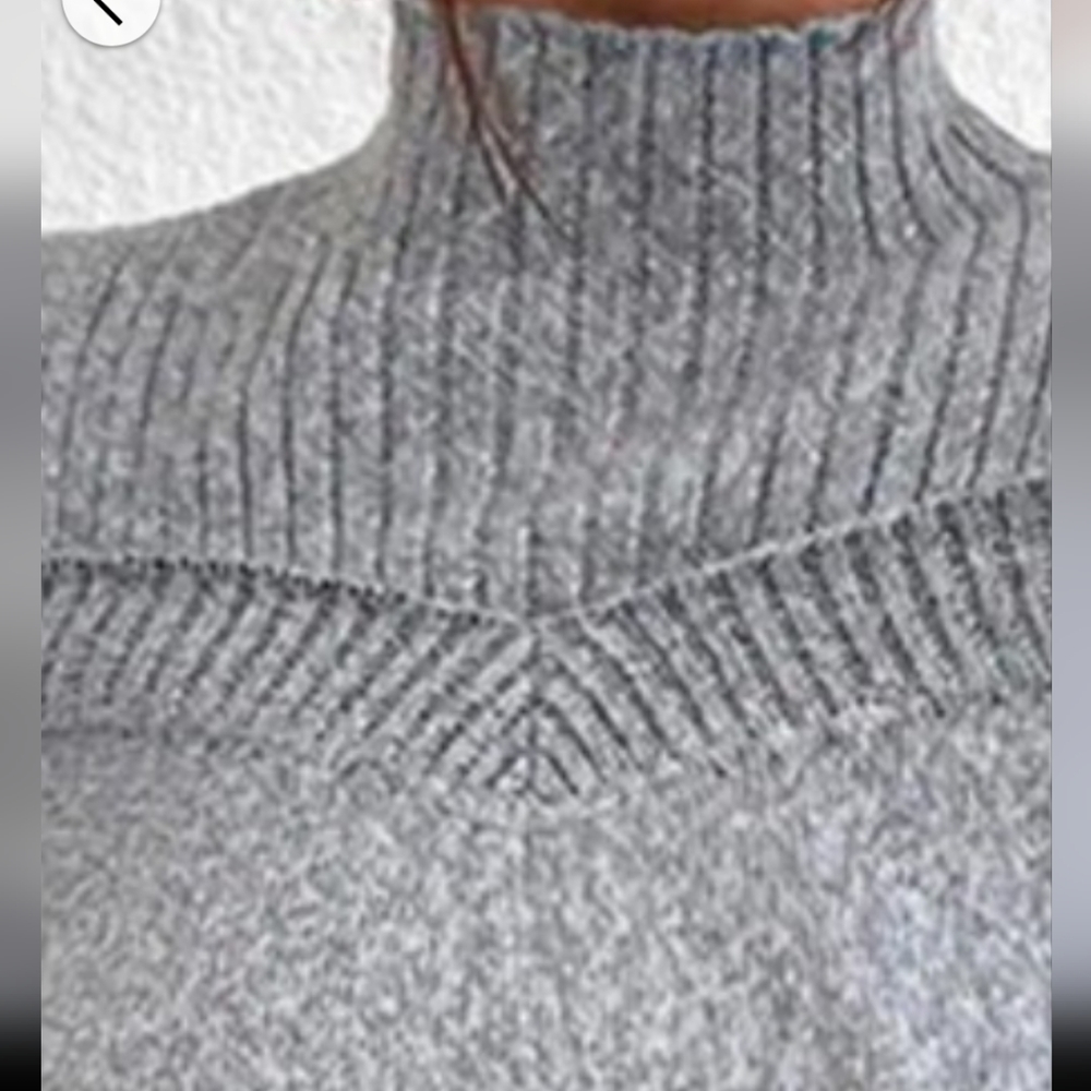 Cable knit Cold Shoulder Sweater - Picture 5 of 5